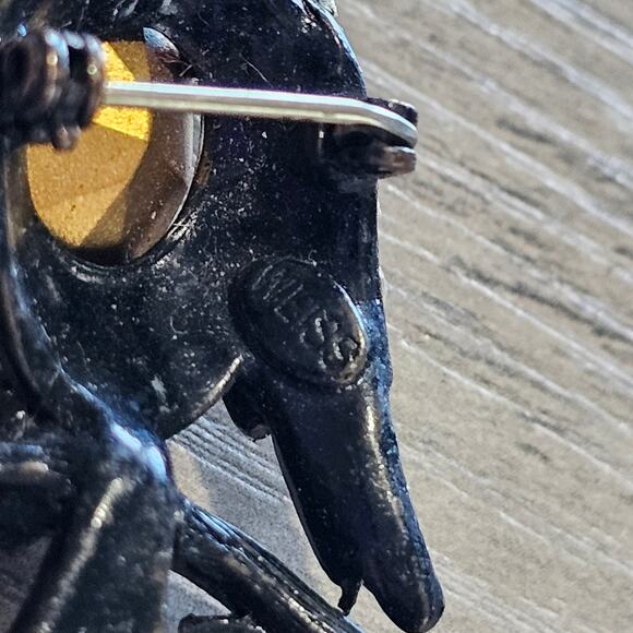 Vintage Weiss Black Bird Brooch with Rhinestones and Green Belly - Picture 6 of 8